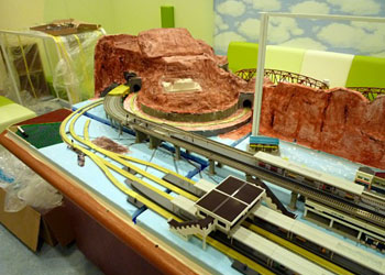 院長の妹さんによる山の着色